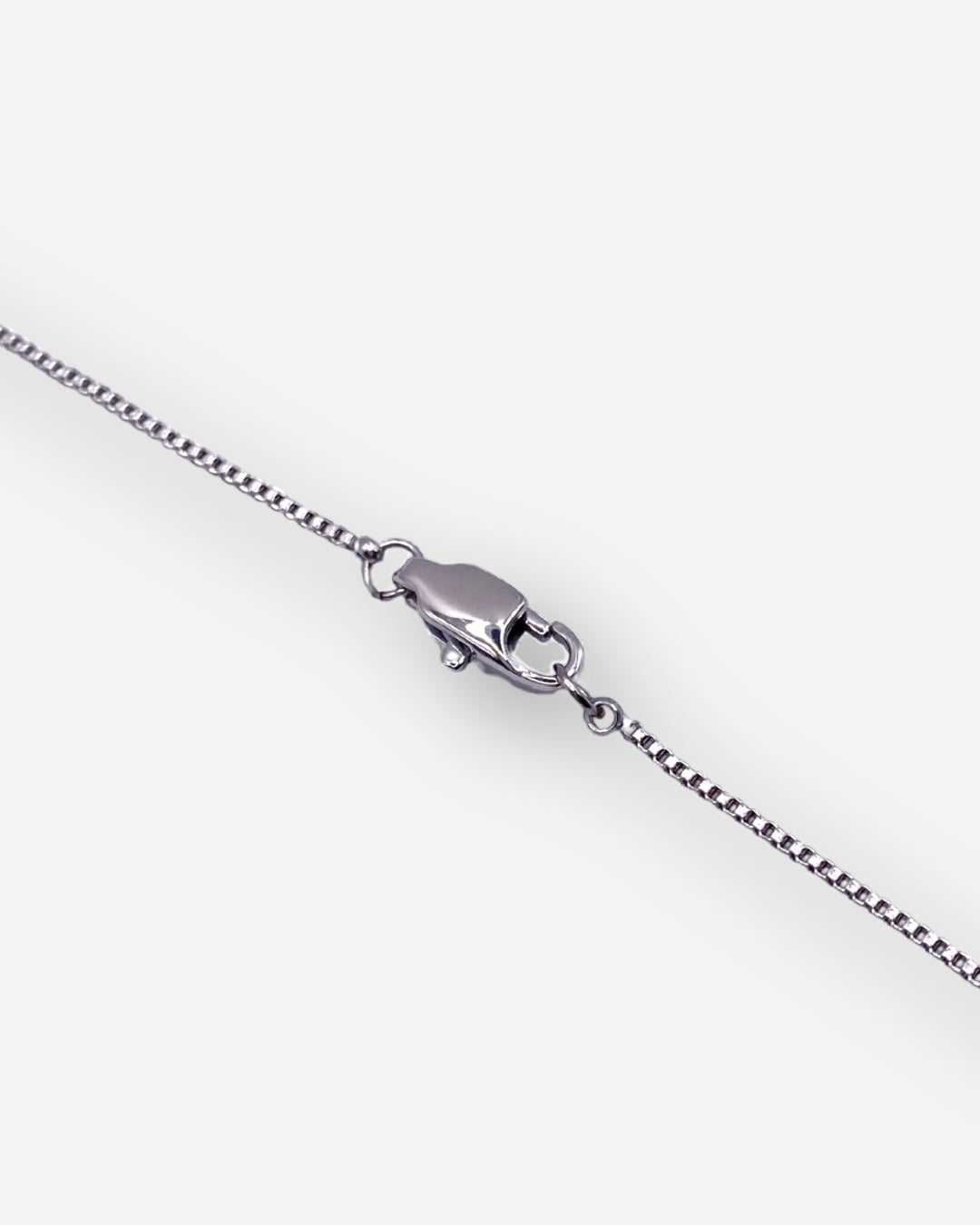 MINIMAL BAR NECKLACE